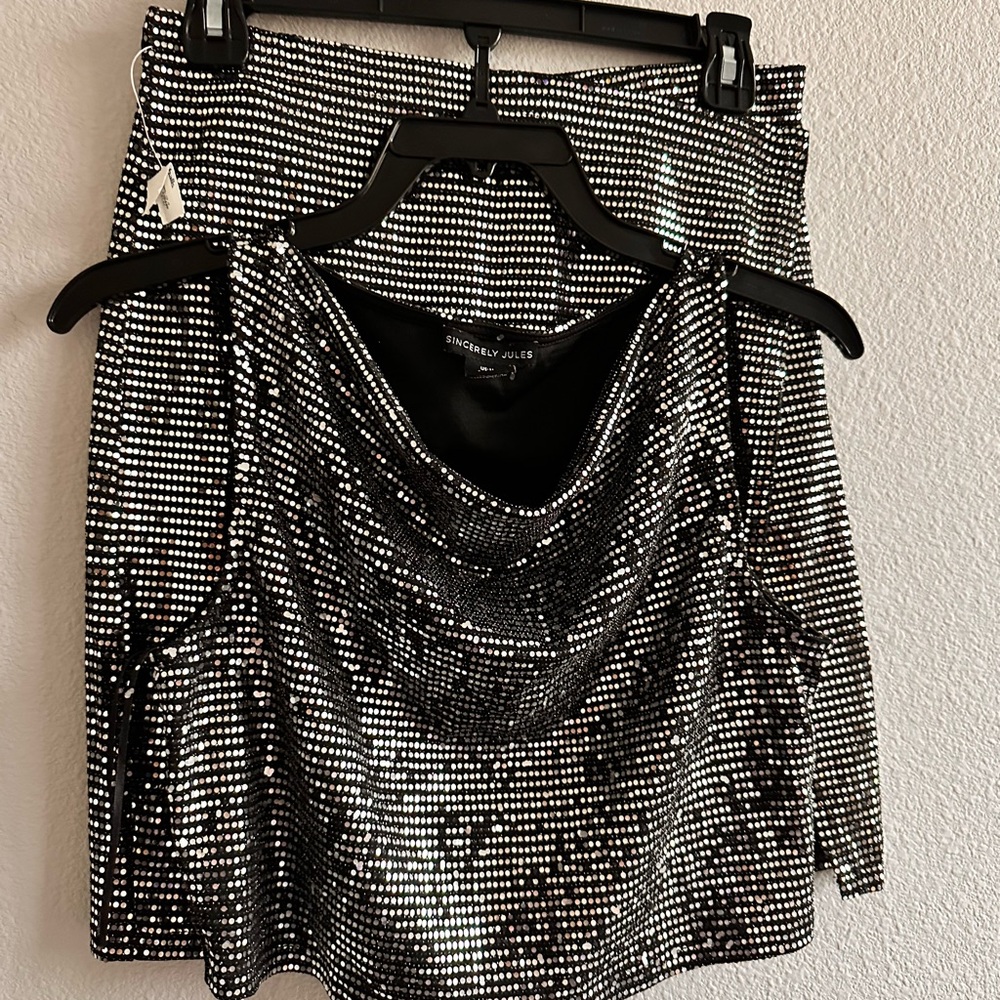 Sincerely Jules Black and Silver Sequin Top
